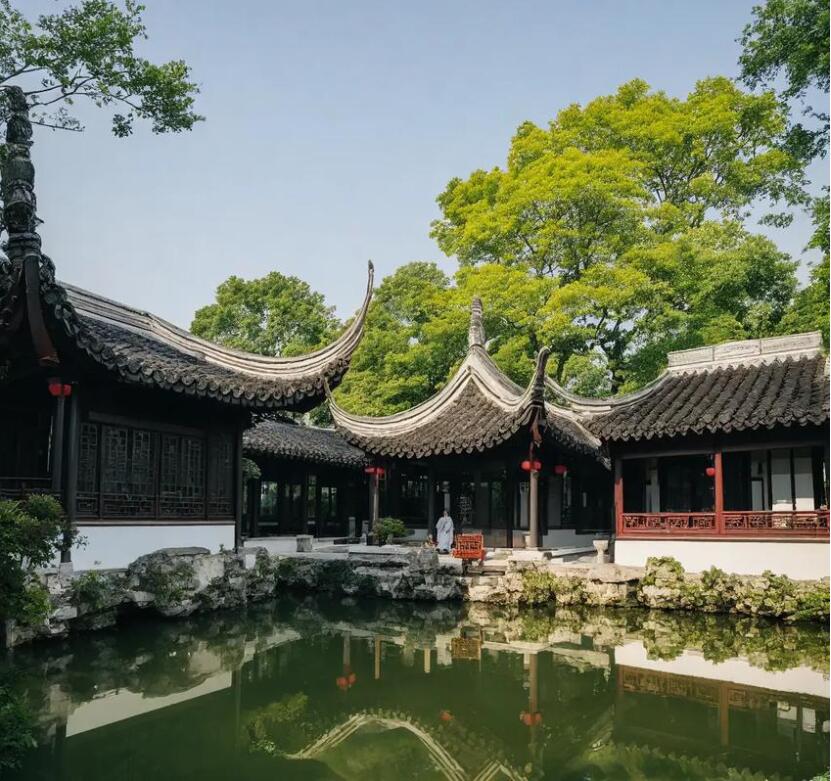 信阳师河水瑶餐饮有限公司